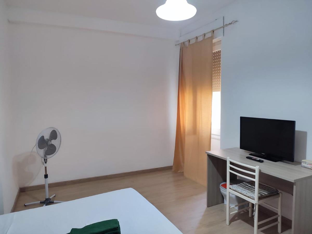 Rooms For Rent 67 Sassari Exteriör bild