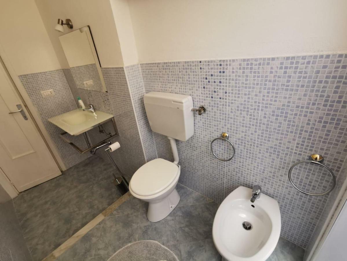 Rooms For Rent 67 Sassari Exteriör bild